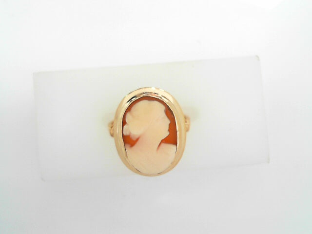 LADIES 10KYG CAMEO RING