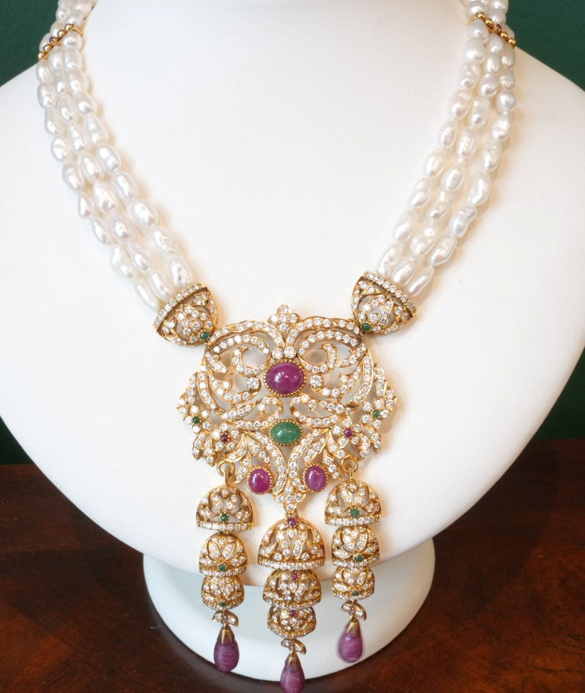 ESTATE 18KY PEARL ROYAL NECKLACE