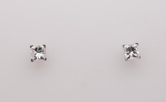0.71CTW PRINCESS STUDS SI2/H