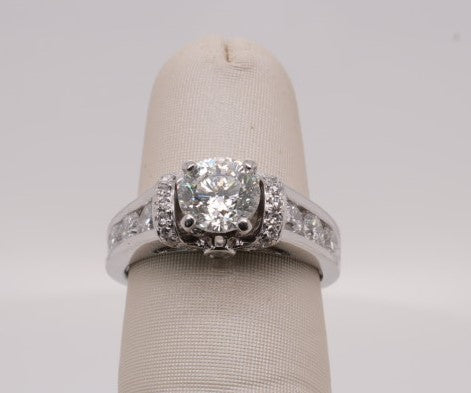 LADIES 14K ENG RING ROUND CENTER I/SI1 APX 0.98CTW + APX 0.30 = 1.28CT