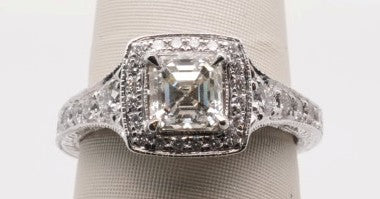 LADIES 18KW  ENG RING ASHER CENTER VS1/J 1.05 DIA- 0.69CTW