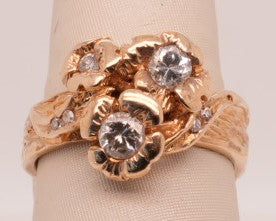 LADIES 14K YG 3-STONE DIAMOND CLUSTER RING