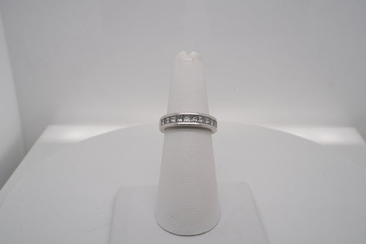 LADIES PLAT AND PRINCESS DIAMOND BAND CHANNEL SET 0.75CTW