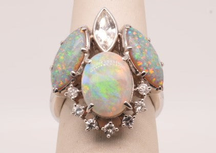 LADIES PLATINUM RING BLK OPAL 5.54CT DIAM 0.25CT