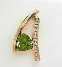 14K YG .18 CT DIA PERIDOT PENDANT