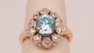 14K YG ANTIQUE RING WITH BLUE TOPAZ CENTER