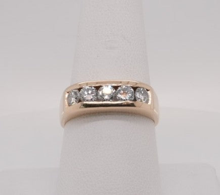 MENS 14K YG AND DIAMOND BAND 5 STONES 0.60CTW