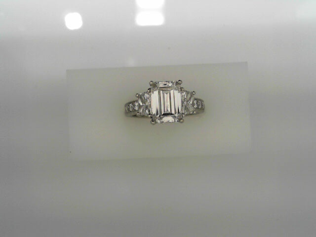 LDS PLAT 3.67CTW EC CENTER 2.42CT SI2/H JACK KELEGE