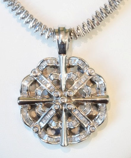LADIES 14K WG BGT AND RD DIAMOND CIRCLE PENDANT