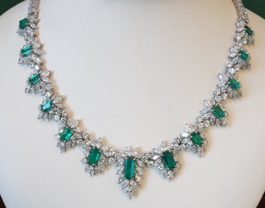 LADIES 18K DIAMOND AND EMERALD NECKLACE