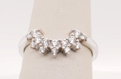 LADIES14K WG  CROWN WRAP CONTOUR BAND 14 STONES 0.33CTW