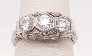 ND  PLATINUM RING WITH 3 ROUNDS VS2/H 1CTW